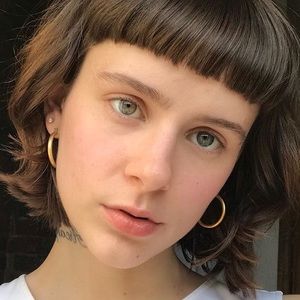 Meet your Posher, Alexandra